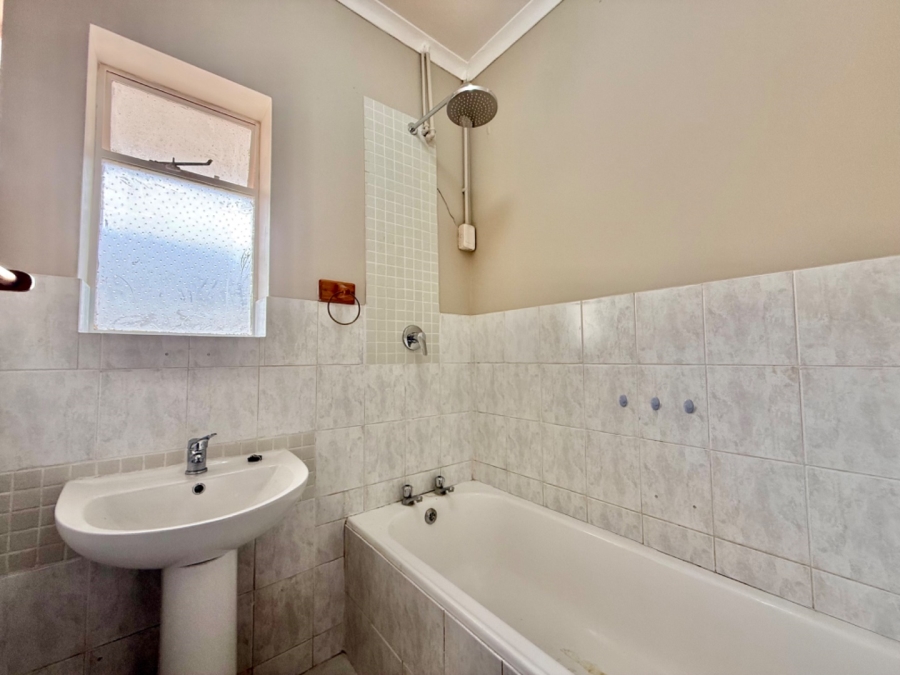 2 Bedroom Property for Sale in Kabega Park Eastern Cape